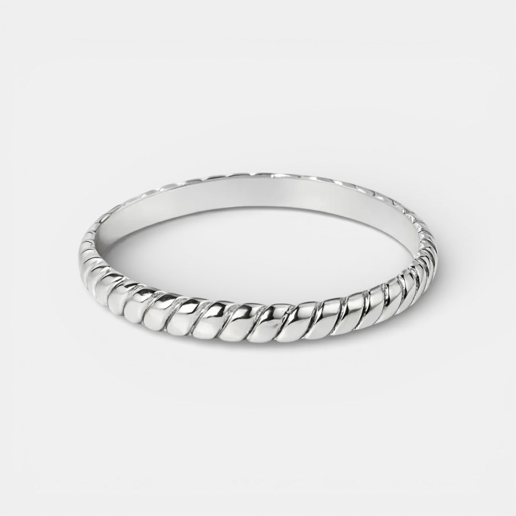 Noviqlo | Minimalist Wave Band Ring